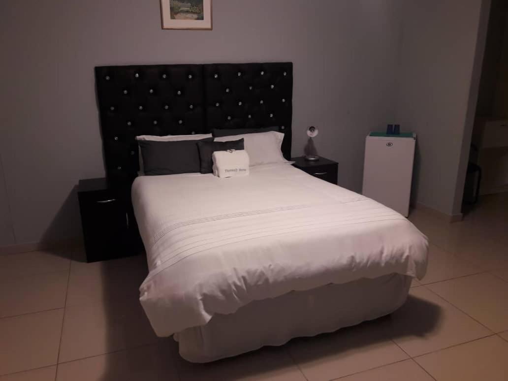 Jessma Bed And Breakfast Уолфиш-Бей Экстерьер фото
