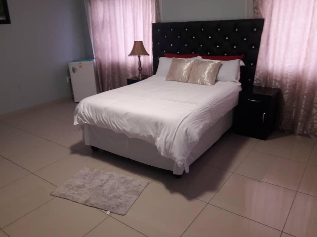 Jessma Bed And Breakfast Уолфиш-Бей Экстерьер фото